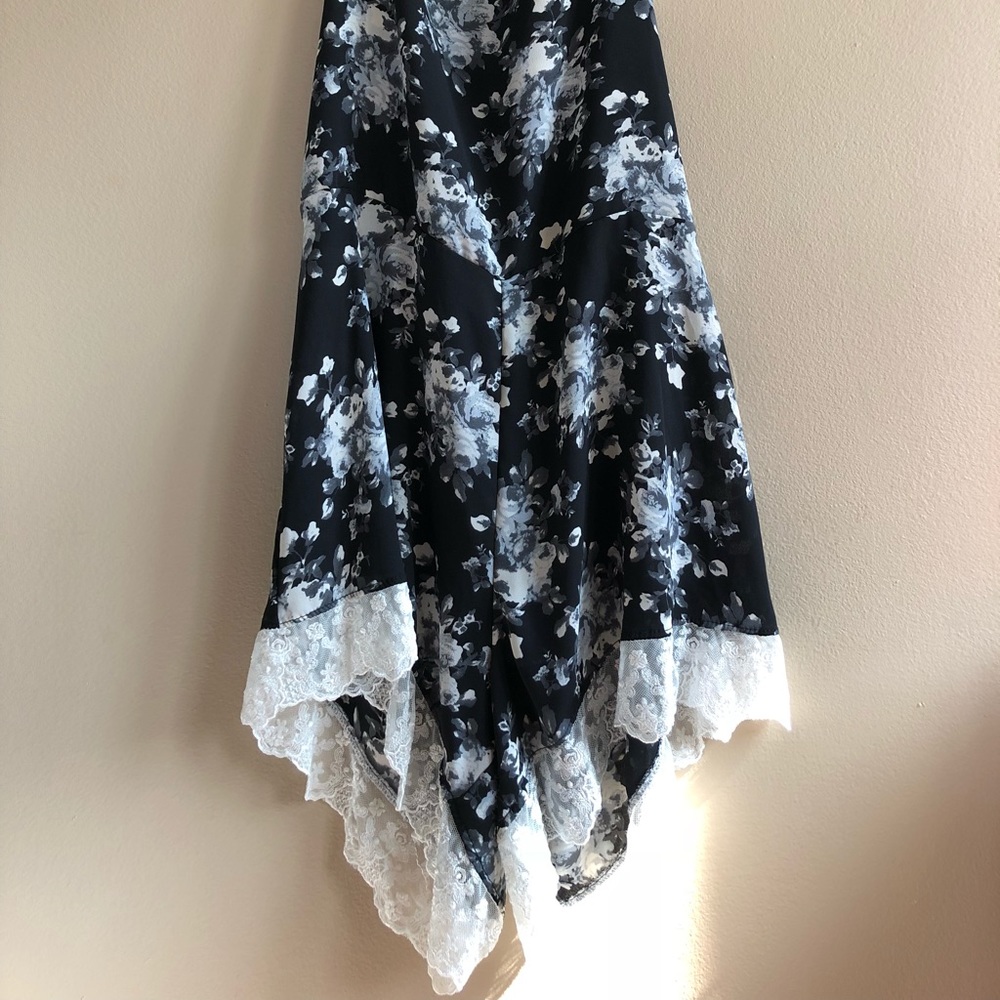 ROMPER - Picture 2 of 2